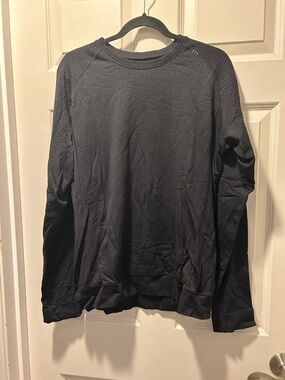 lululemon athletica Men's Black Long-Sleeve Crew Sweatshirt